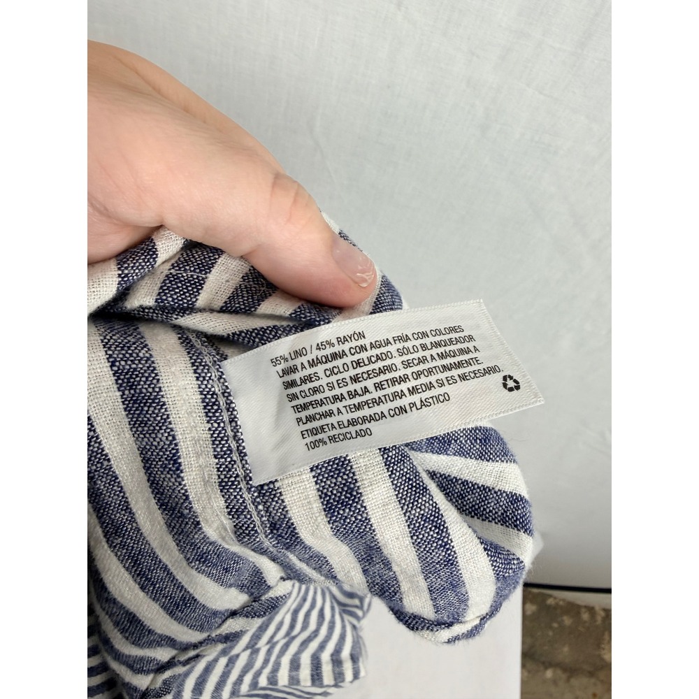 Universal Thread Navy Blue White Striped Button Down Shirt Relaxed Fit Large - Picture 13 of 13